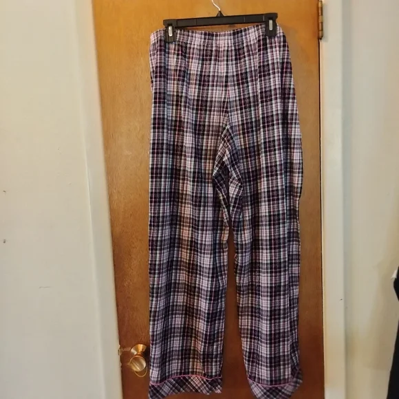 Victoria's Secret Pajama Set Plaids & Bows Sz. XL - Picture 9 of 16